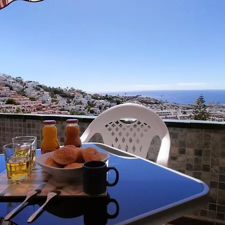 180 Seaview 1 Bedroom Flat With Swimming Pool *