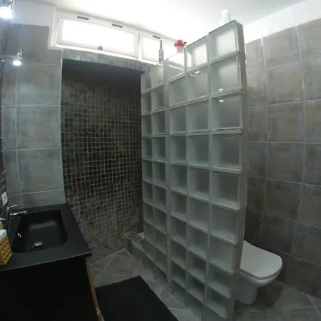 Apartment 180 Seaview 1 Bedroom Flat With Swimming Pool *